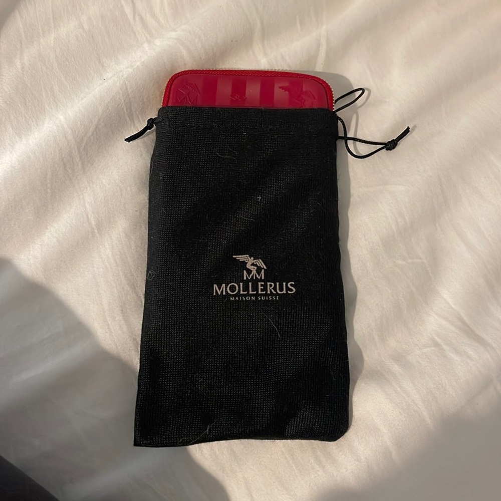 Mollerus brand new cross body clutch/cell phone pouch